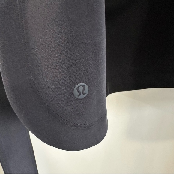 Lululemon Softstreme Belted Wrap Black Size M/L - Picture 10 of 13